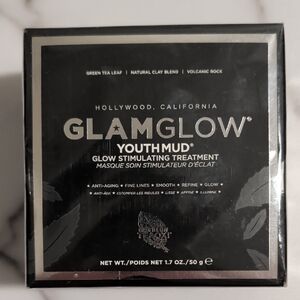 GLAMGLOW Youthmud Treatment with Silver Accents